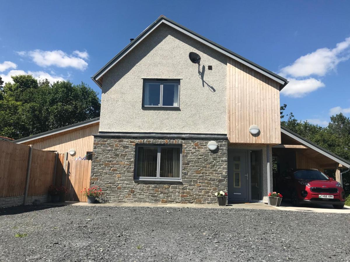 Moelfre B&B Макънтлет Екстериор снимка