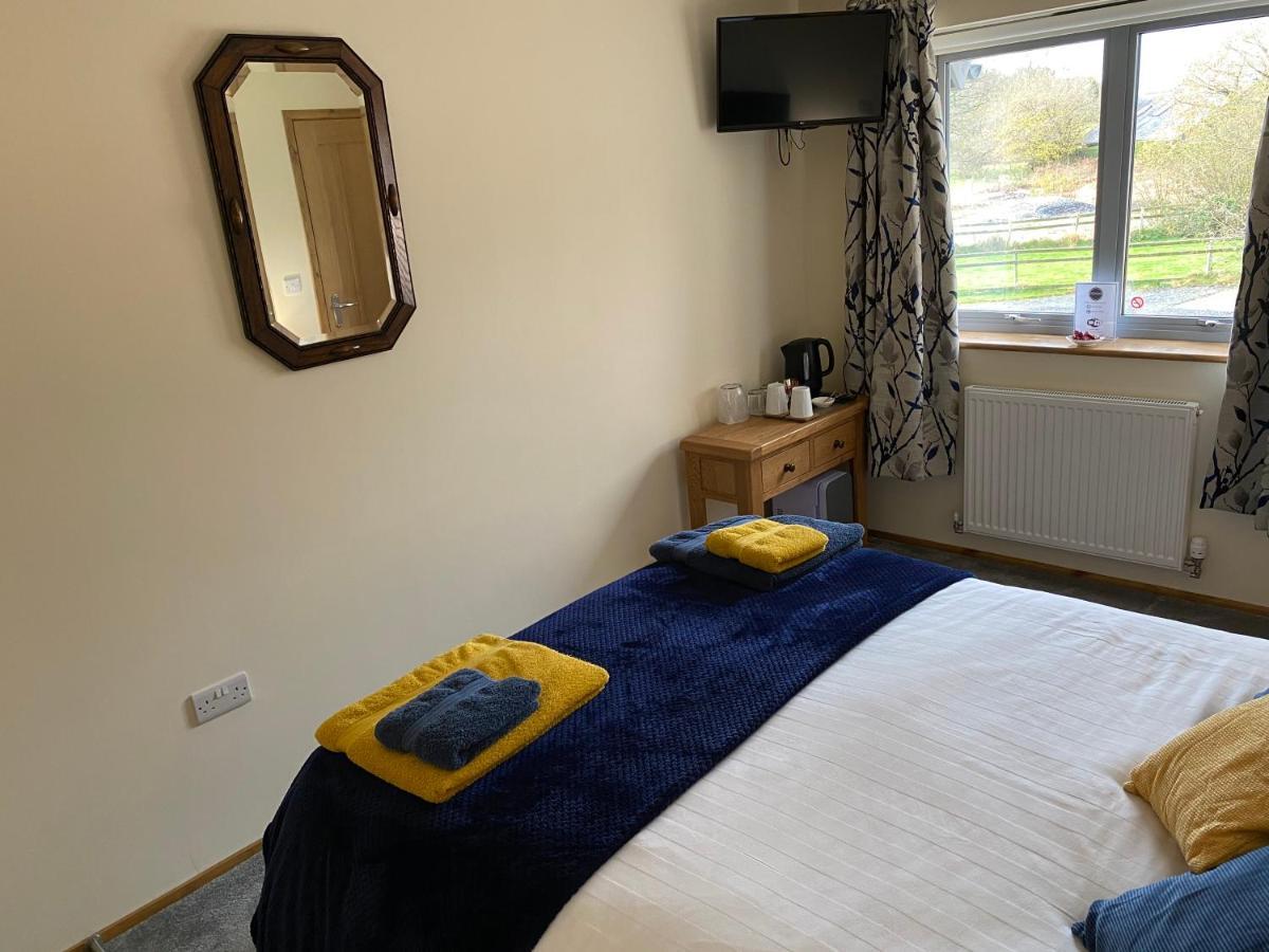 Moelfre B&B Макънтлет Екстериор снимка