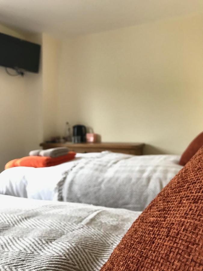 Moelfre B&B Макънтлет Екстериор снимка